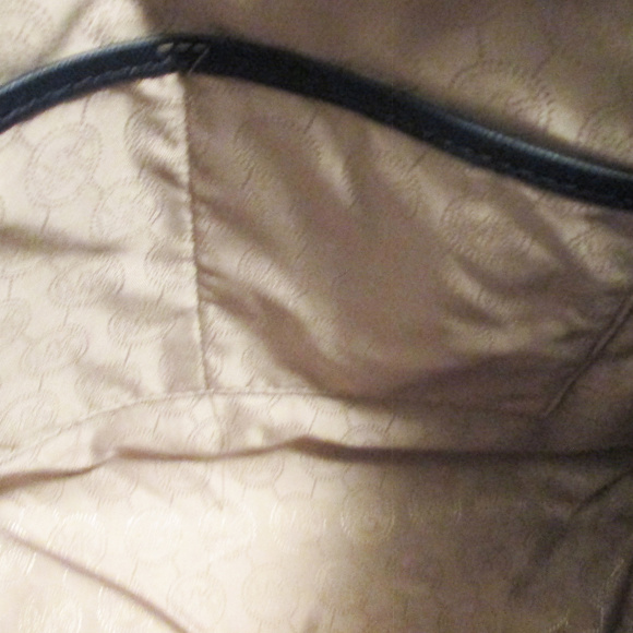 Cynthia’ Saffiano Leather Satchel Michael Kors - Picture 3 of 6